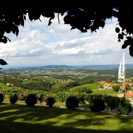 Weingut Lambauer 게스트하우스 키체크 임 자우잘